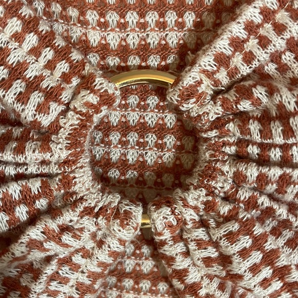 Endless Blue | Mid Sleeve Front Tie Crop Top - Picture 4 of 7